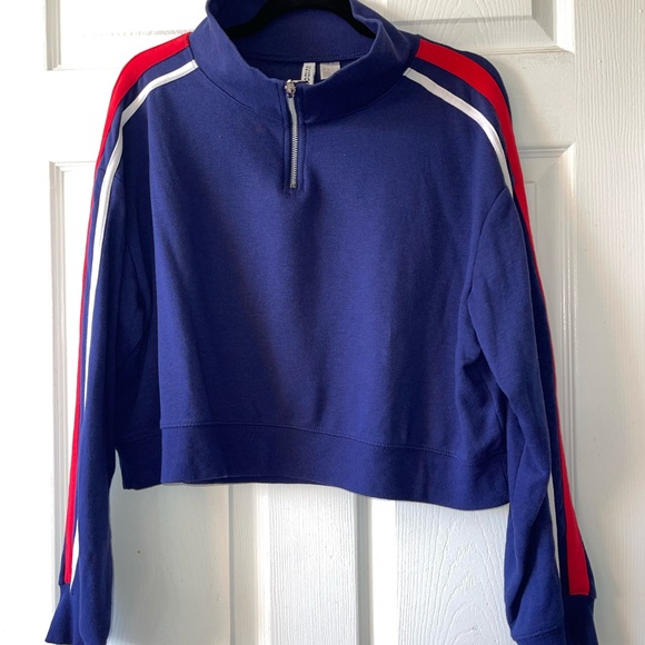 ☆ H&M Zip-up Sweatshirt | Semi-Crop | Blue, Red and White - Picture 2 of 4